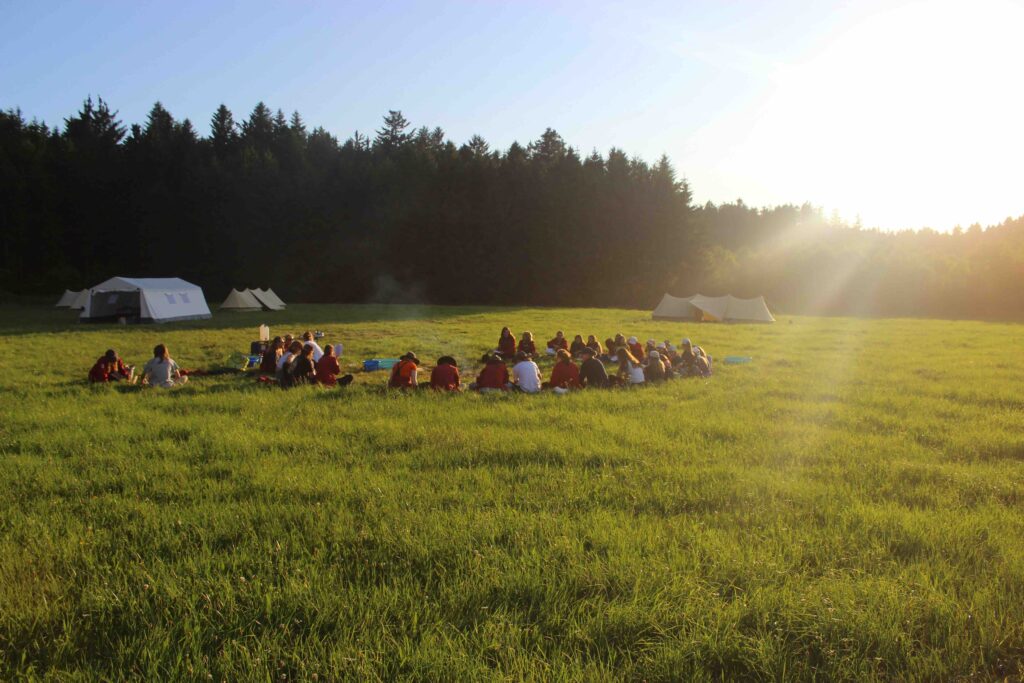 Gruppe am Sommerlager Pfadfinderinnen Wien 2 Stufen